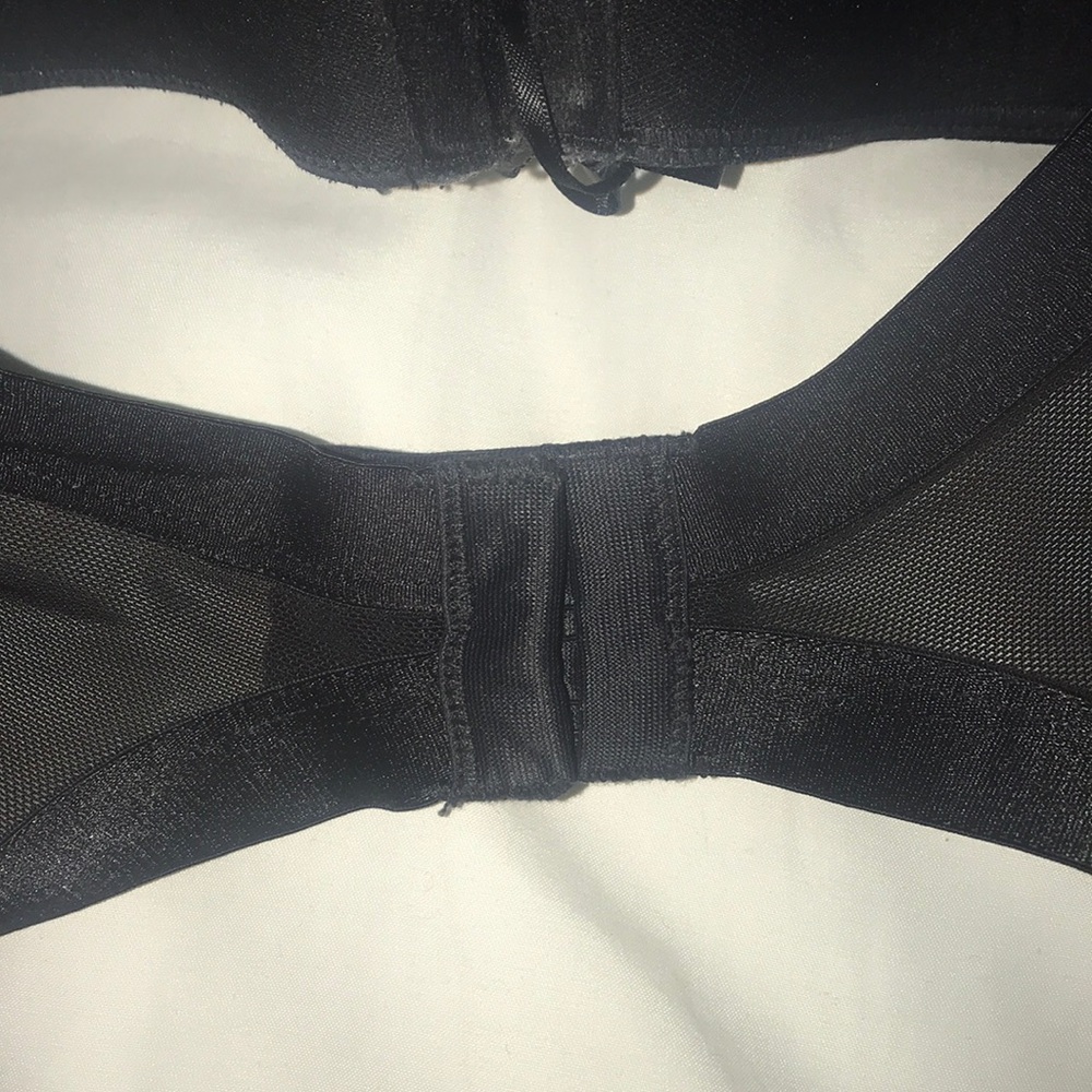 Woman’s bra - Picture 2 of 6